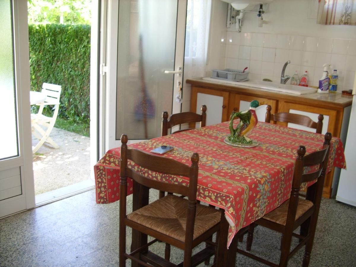 Le Moustic Villa Leon Luaran gambar